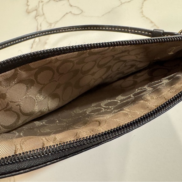 Pair of Coach Wristlets. One Brown Suede, one Black Leather. Two for 1 price! - Picture 3 of 10